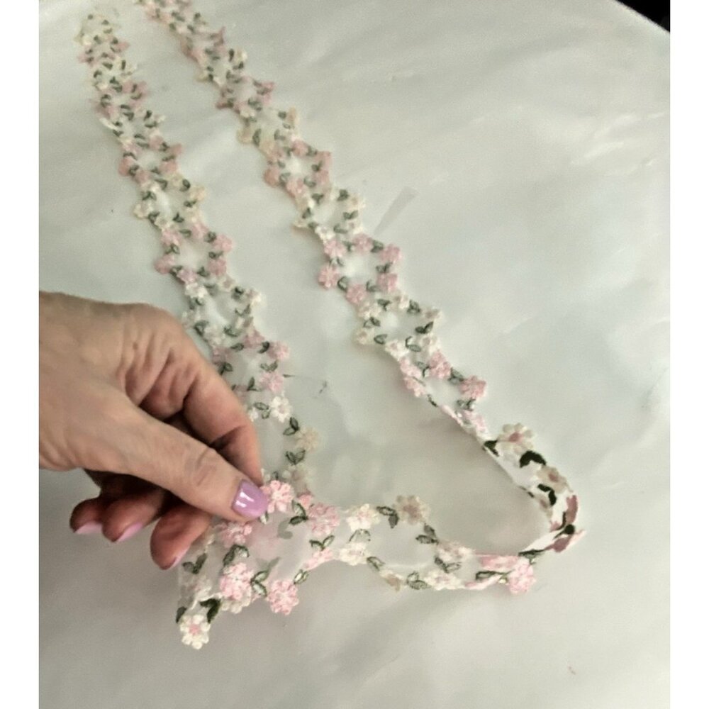 Vintage Embroidered Floral Ribbon Mesh White Pink Flowers 2in x 57in Trim Sewing - Picture 7 of 9